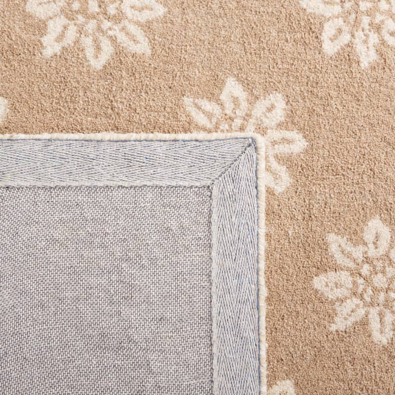 Martha Stewart by SAFAVIEH Gracious Garden Wool Rug