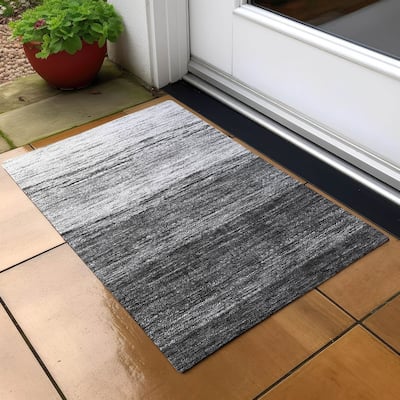 Machine Washable Indoor/ Outdoor Chantille Solid Ombre Rug