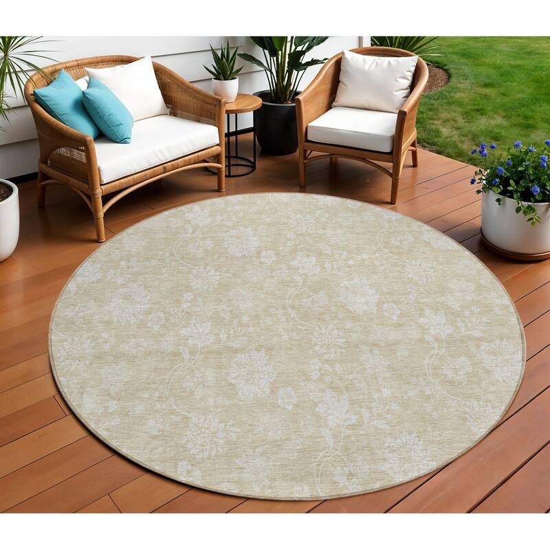 HomeRoots Floral Transitional Rectangle Outdoor Rug - 8' Round