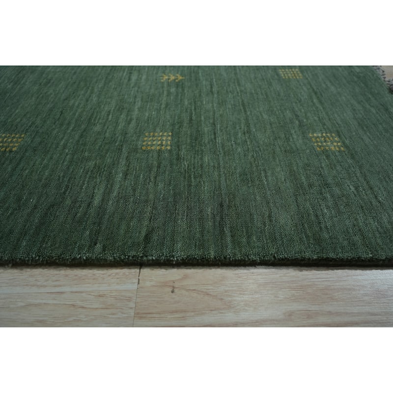 Green Contemporary Transitional Lori Baft Area Rug - Elegant and Timeless Design