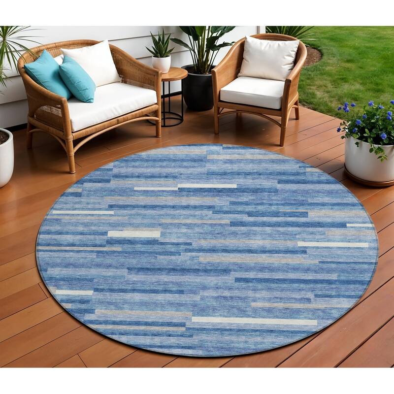 HomeRoots Striped Transitional Rectangle Outdoor Rug - 8' Round
