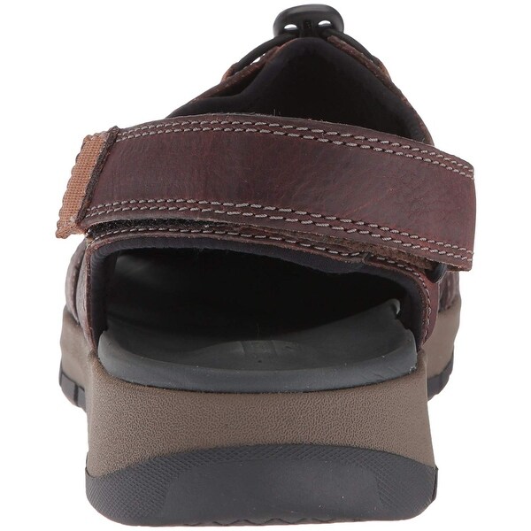 clarks closed toe sandals mens