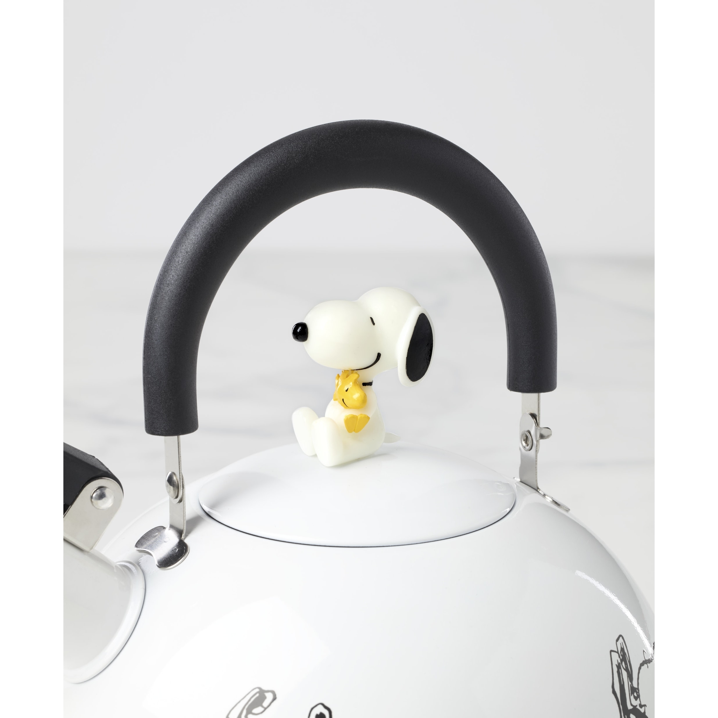 Lenox Chef Snoopy Tea Kettle - 84.5oz. 7.87