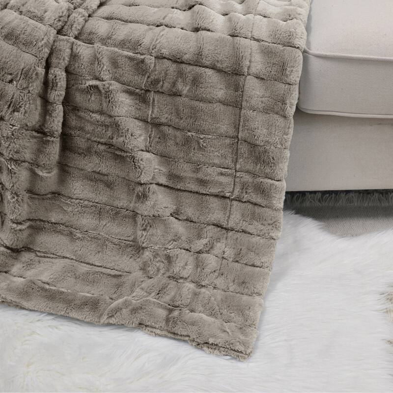 Supermink Decorative Fauxfur Throw 50'' x 60''