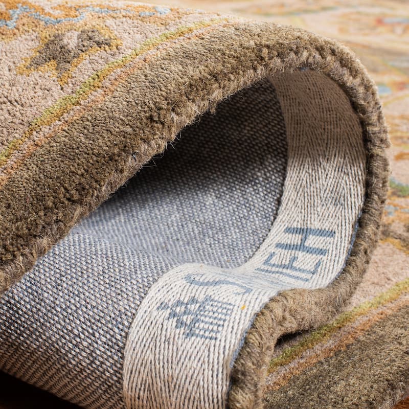 SAFAVIEH Handmade Heritage Triumph Traditional Oriental Wool Rug