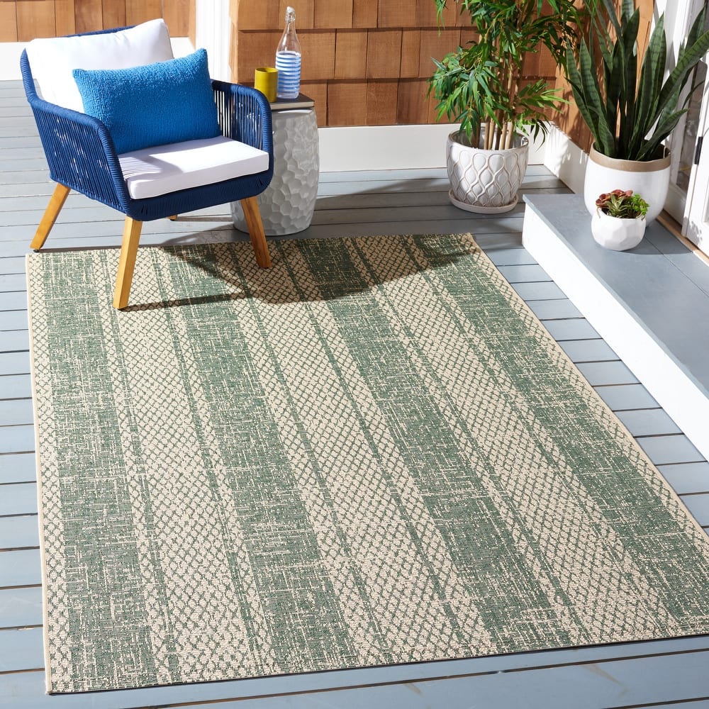 SAFAVIEH Courtyard Nadya Indoor/ Outdoor Waterproof Patio Backyard Rug