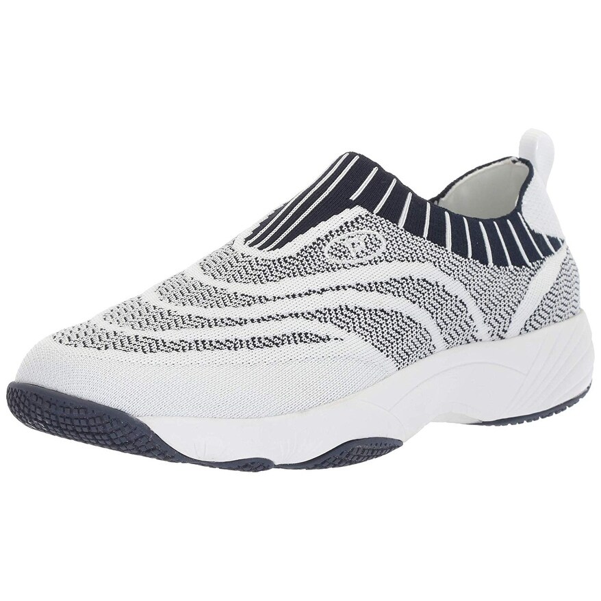 narrow womens tennis shoes
