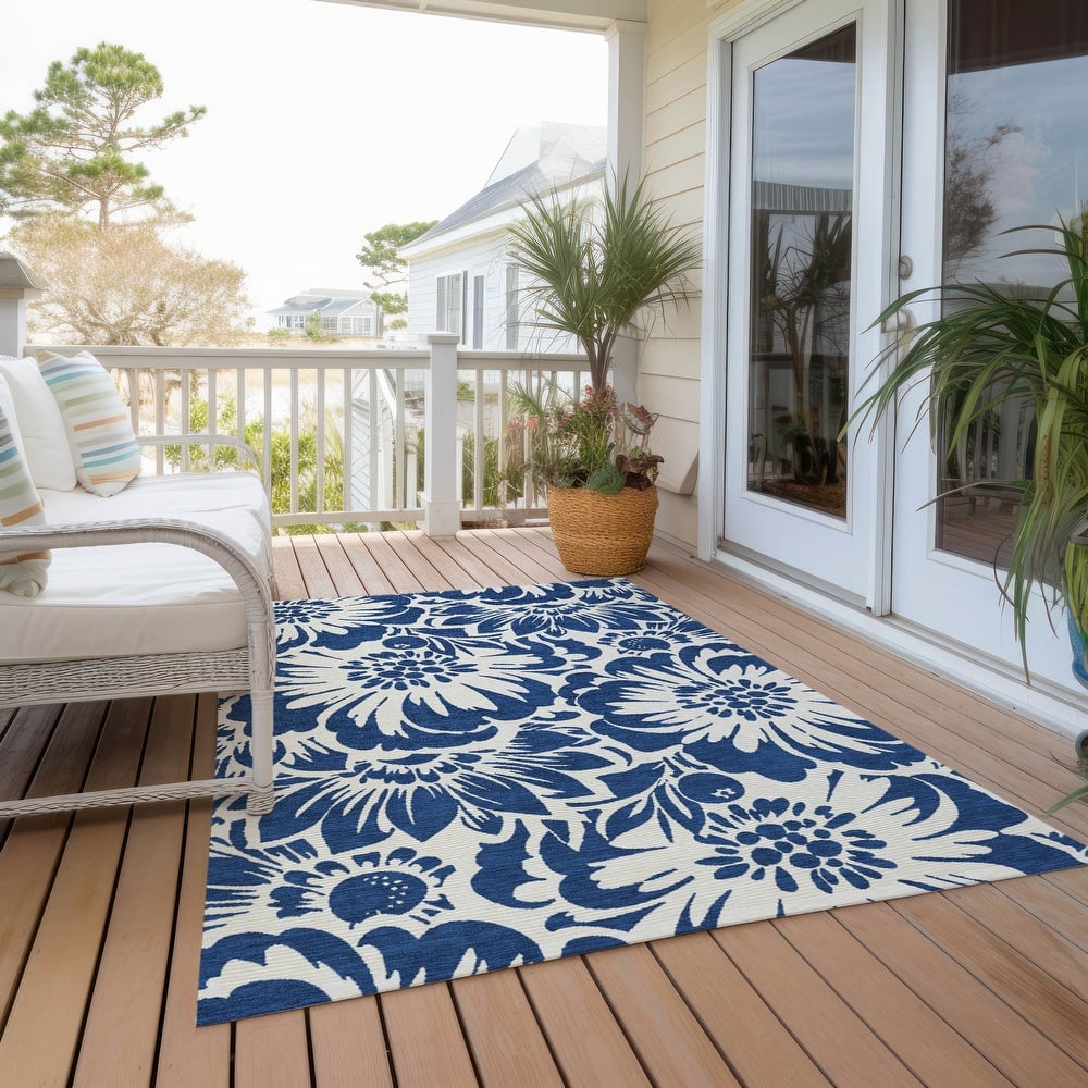 Machine Washable Indoor/ Outdoor Whimsy Floral Chantille Rug