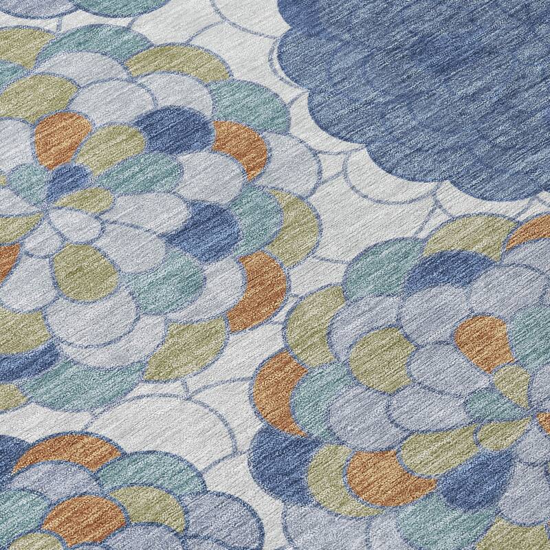 Machine Washable Indoor/ Outdoor Mosaic Cluster Chantille Rug