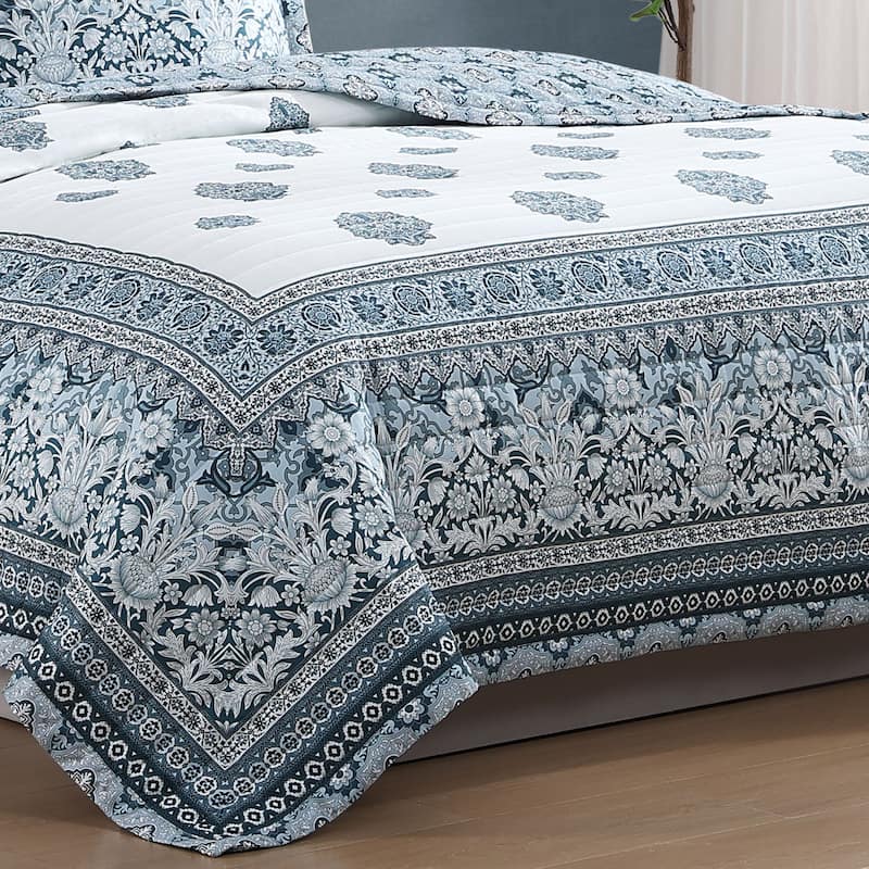 Bebejan Aquamarine Medallion 3 Piece Reversible Quilted Coverlet Set