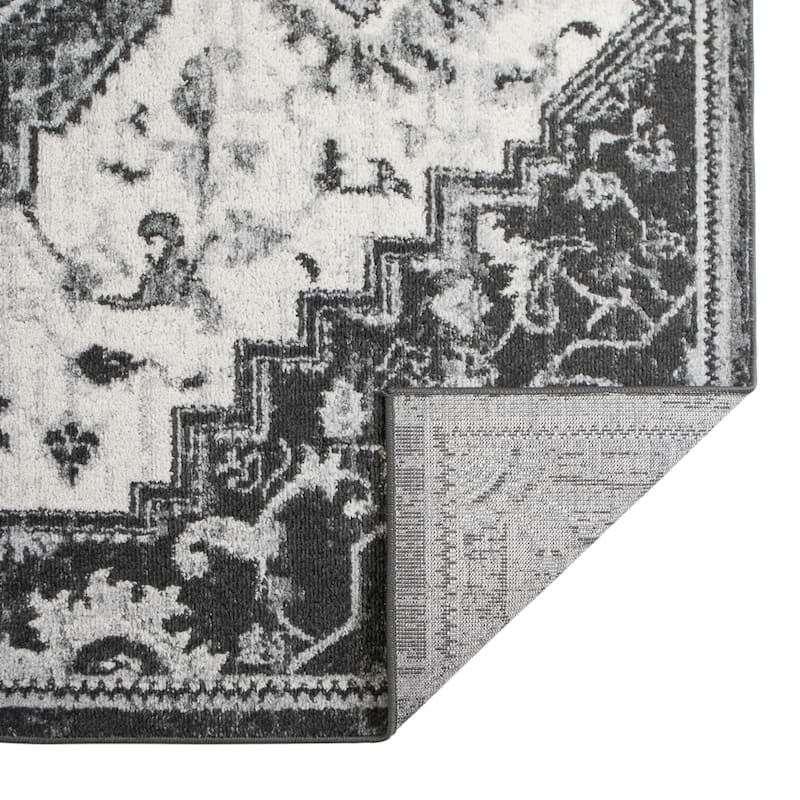 Alvia Yana Medallion Area Rug