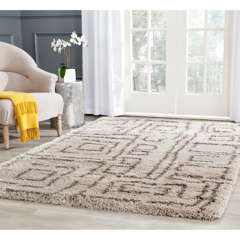 SAFAVIEH Belize Shag Guendalina 2-inch Thick Rug - 5'3" x 7'6" - Taupe/Grey