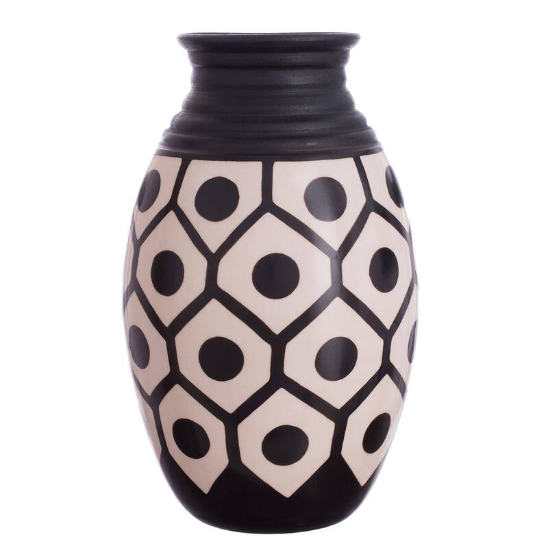 Ceramic decorative vase, 'Chulucanas Geometry'