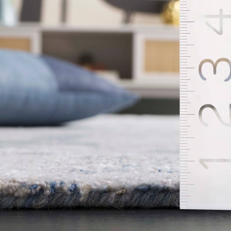 SAFAVIEH Handmade Soho Garance Modern Abstract Wool & Viscose Rug