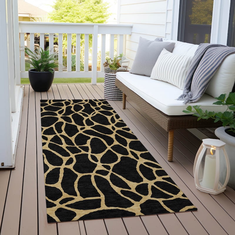 Machine Washable Indoor/ Outdoor Contemporary Chantille Rug - Black - 2'3" x 7'6"