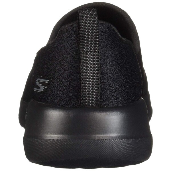 15635 skechers