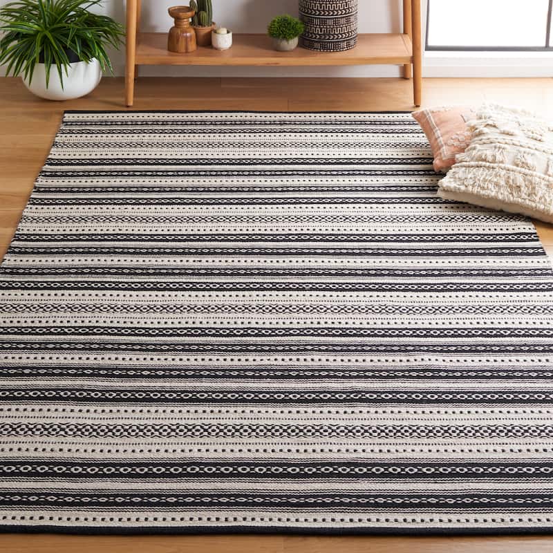 SAFAVIEH Handmade Montauk Quentin Farmhouse Stripe Rug - 4' x 6' - Black/Ivory