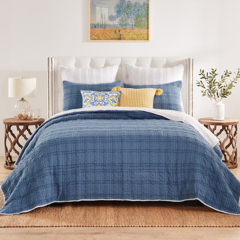 Greenland Home Fashions Portofino Finely Stitched Ruffled Reversible 100% Cotton Quilt Set