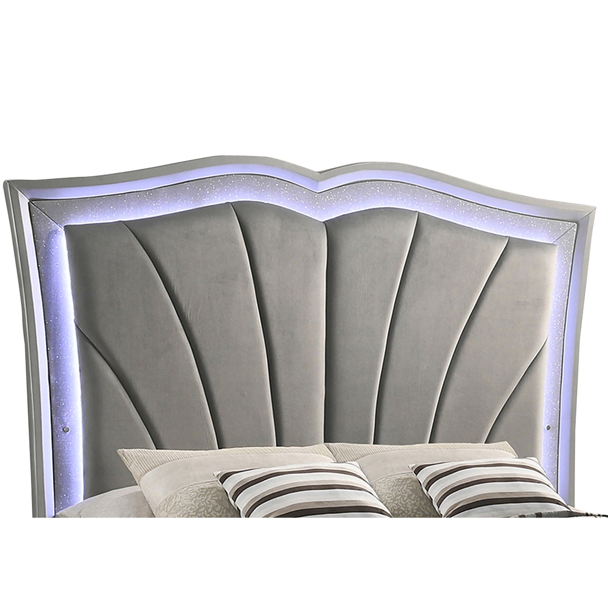 Juliette tufted shop upholstered bed