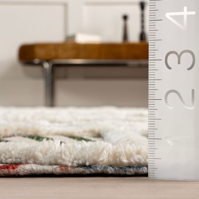 Nuloom Raleigh High-Low Holiday Geometric Area Rug