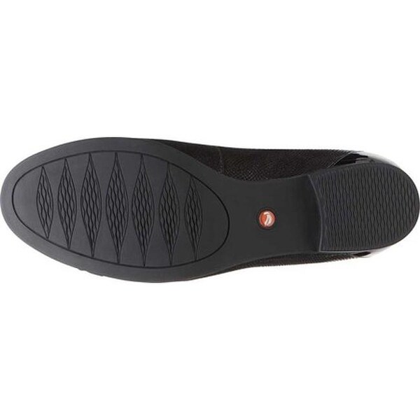 clarks unblush