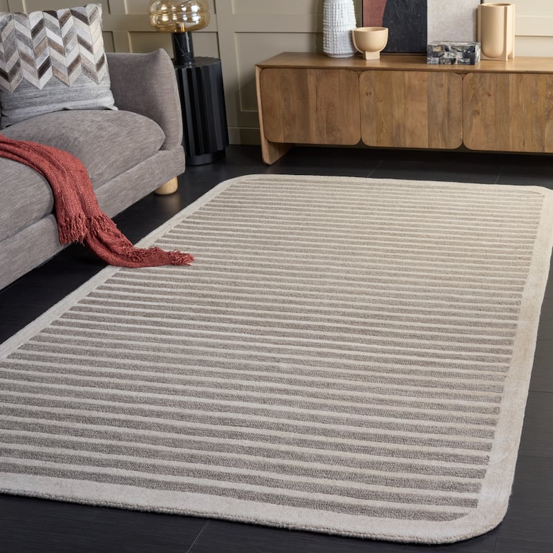 SAFAVIEH Handmade Ebony Sawako Wool Rug