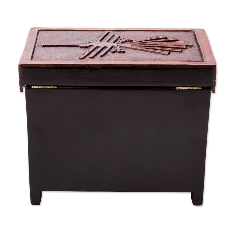 Novica Handmade Nazca Chamber Leather And Cedar Wood Jewelry Box