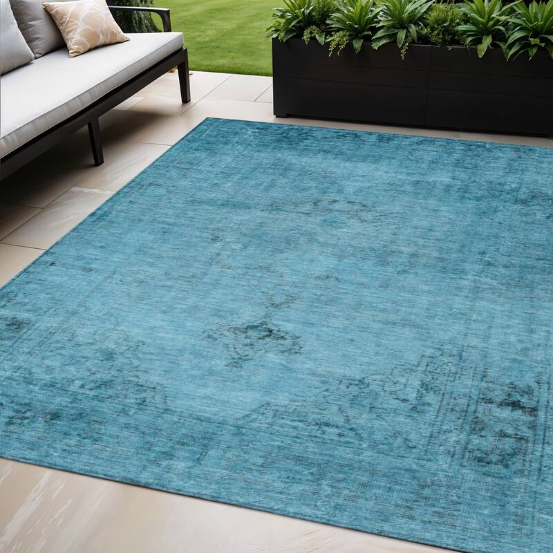 HomeRoots Oriental Traditional Rectangle Outdoor Rug - 5' X 8'