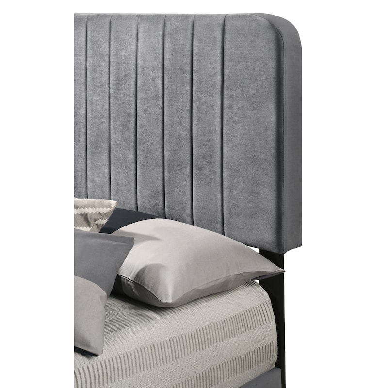 Gray Twin Bed with Contemporary Style, Sleek Finish and Compact Frame for Guest Rooms, Kids' Rooms or Modern Spaces