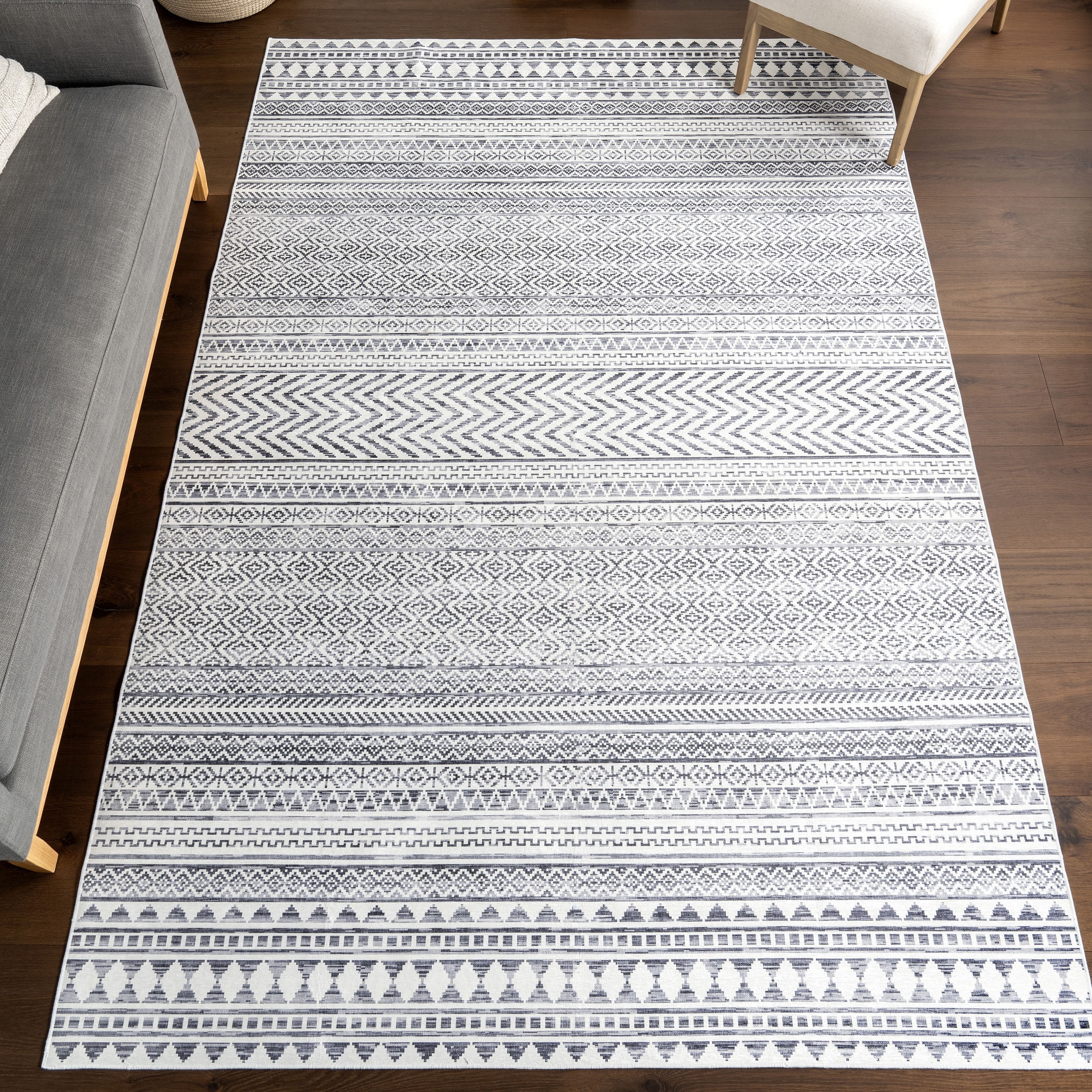 Nuloom Juni Southwestern SplashGuard Machine Washable Area Rug