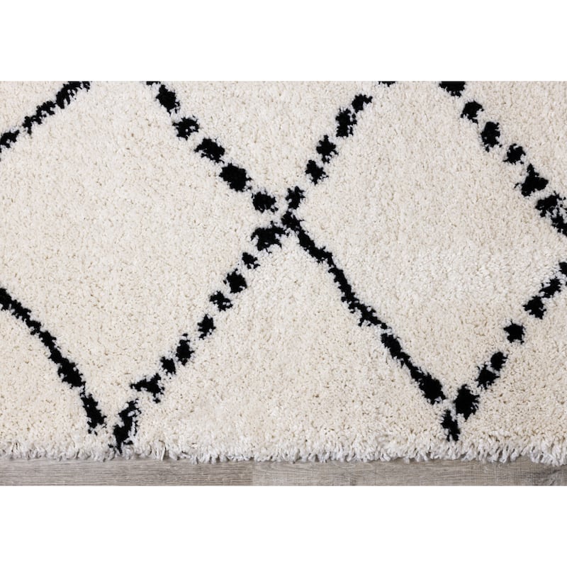 Miley Collection - Cream/ Black Lattice Rug - 2'8 x 4'11