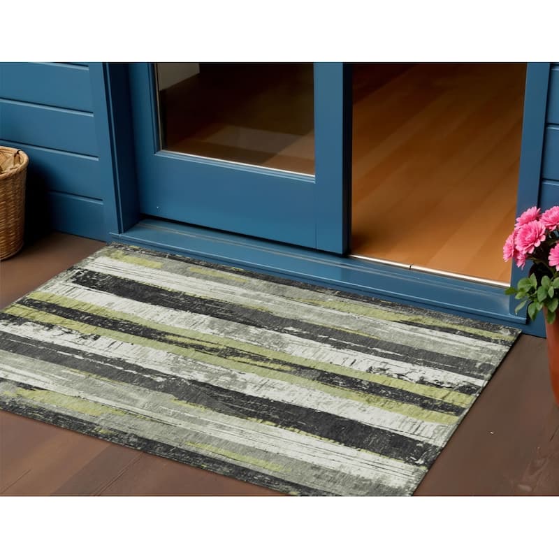 HomeRoots Striped Transitional Rectangle Outdoor Rug - 3' x 5'