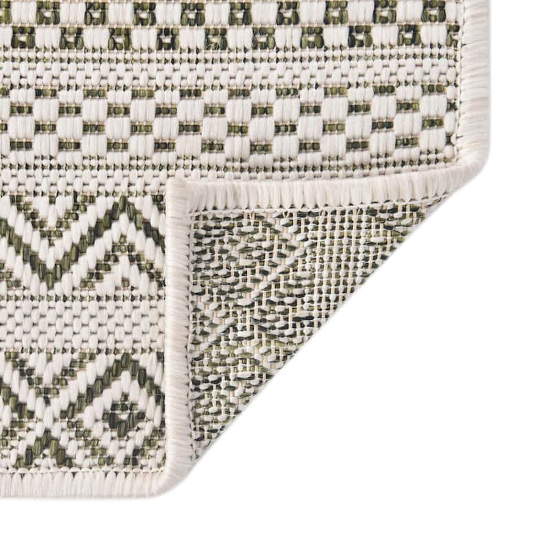Outdoor Laaset Collection Area Rug