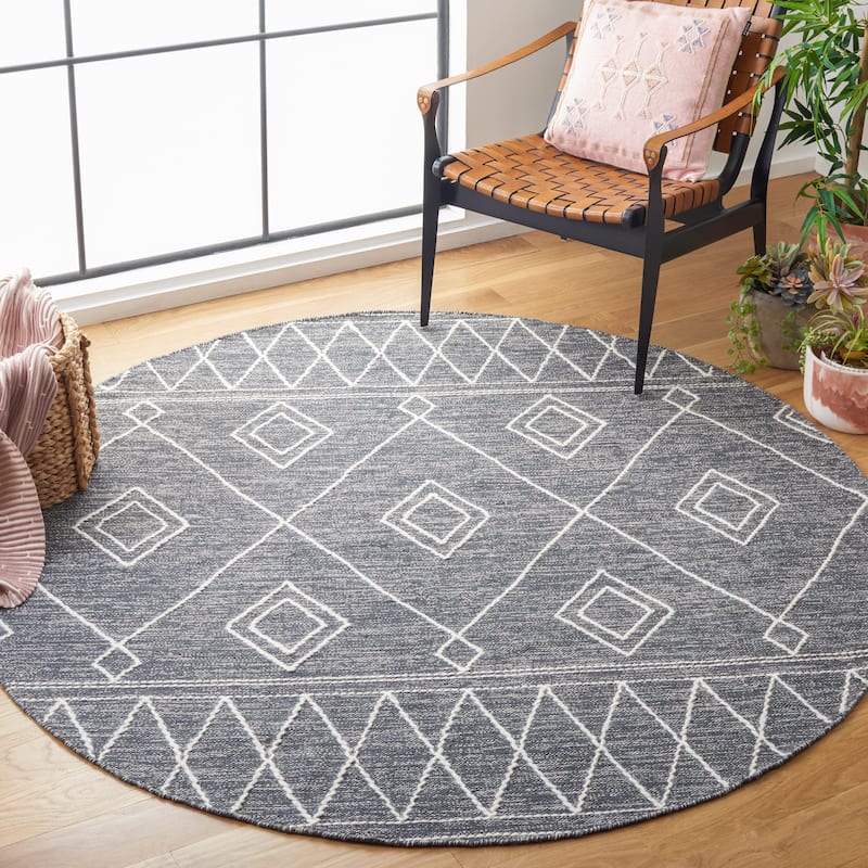 SAFAVIEH Handmade Kilim Senem Cotton Rug - 6' Round - Charcoal/Ivory