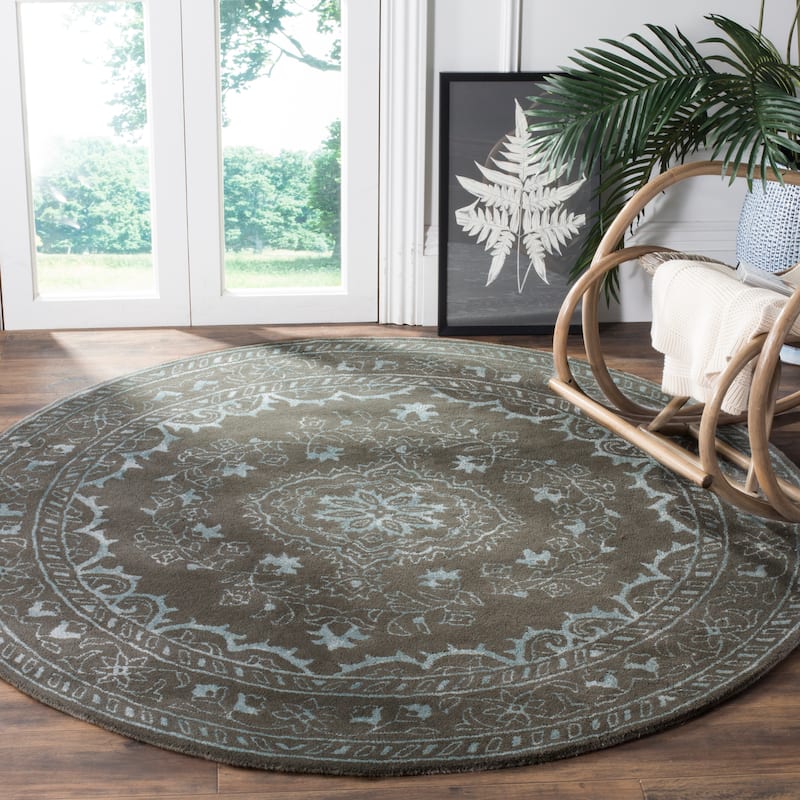 SAFAVIEH Handmade Glamour Gudmundina Modern Viscose Rug