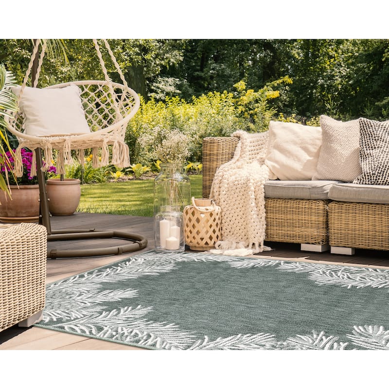 Liora Manne Malibu Pine Border Indoor/Outdoor Rug