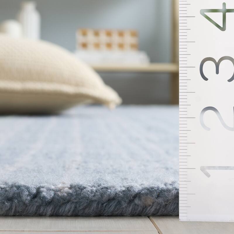 SAFAVIEH Handmade Renewal Martje Rug