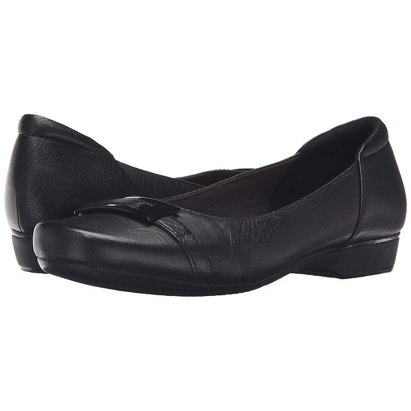 Clarks Blanche West 2025