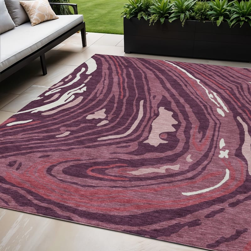 HomeRoots Abstract Transitional Rectangle Outdoor Rug - 5' X 8'
