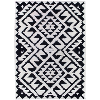 Shop Geometric Aztec Moroccan Pile Shag Accent Rug 5 X 7 Black White 5 X 8 Surplus 5 X 8 Surplus On Sale Overstock 31577011