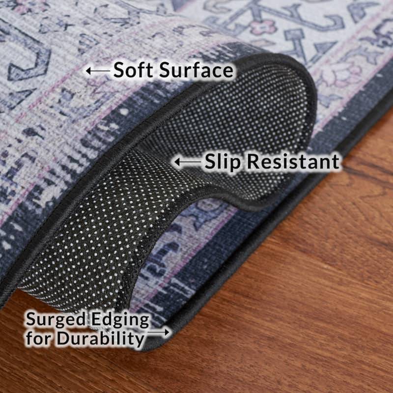 SAFAVIEH Tucson Machine Washable Slip Resistant Liddie Traditional Rug