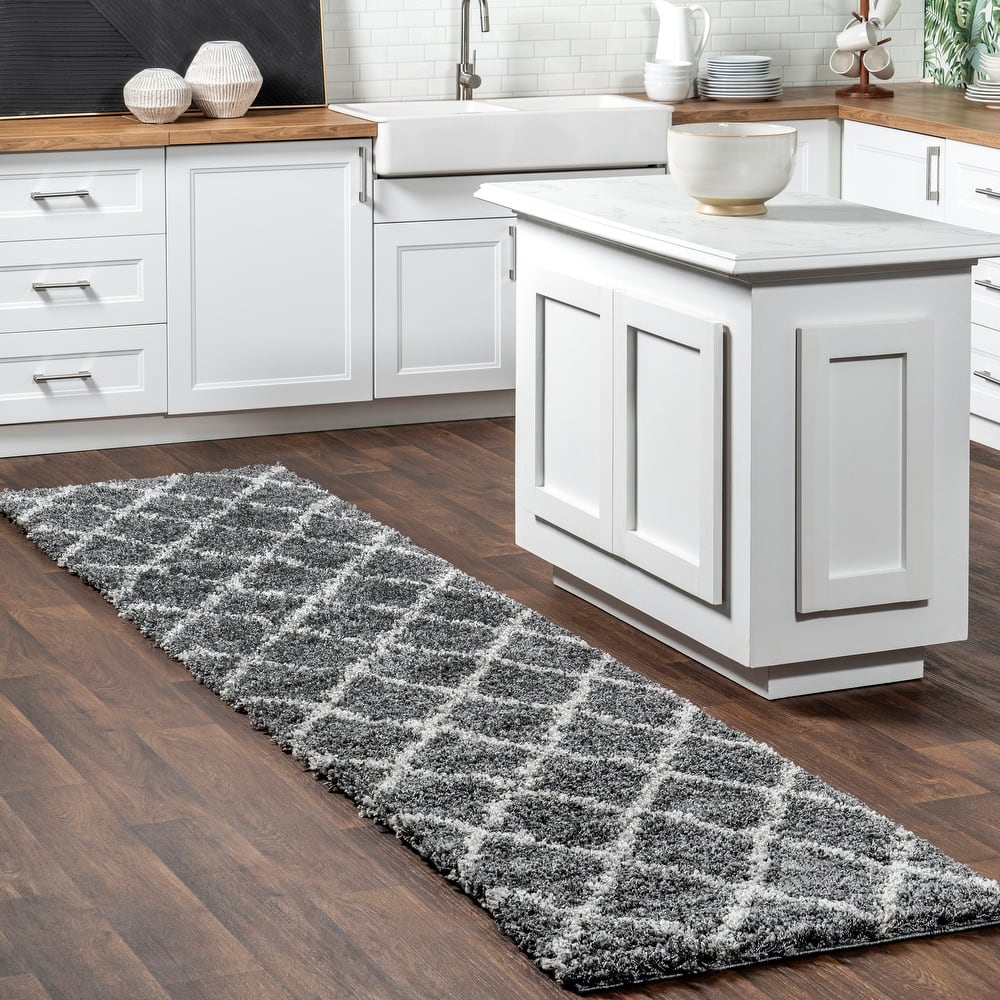 Nuloom Kesha Contemporary Trellis Shag Area Rug