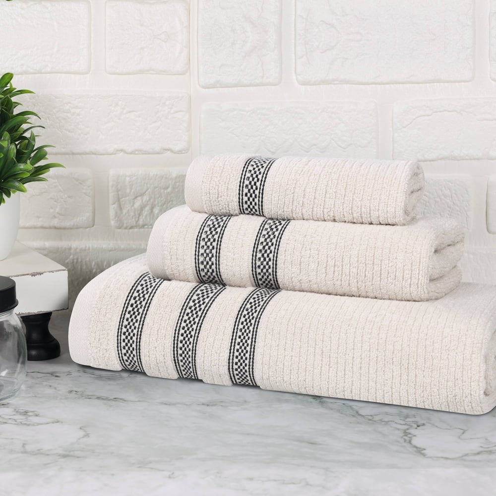 Superior Brea Zero Twist Cotton Ribbed Modern 3 Piece Bathroom Towel Set