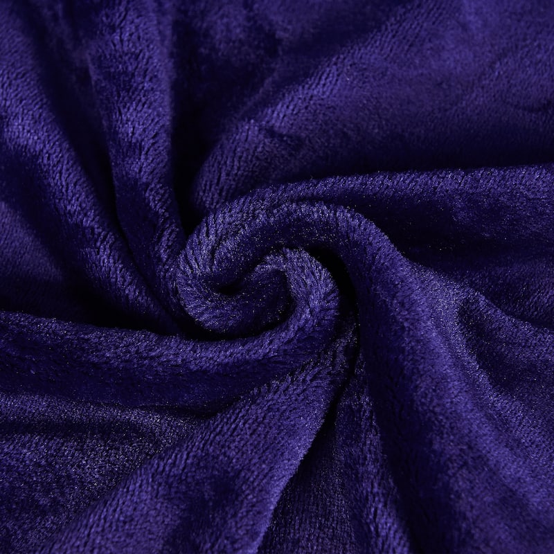 Christmas Solid Flannel Fleece Throw Blanket