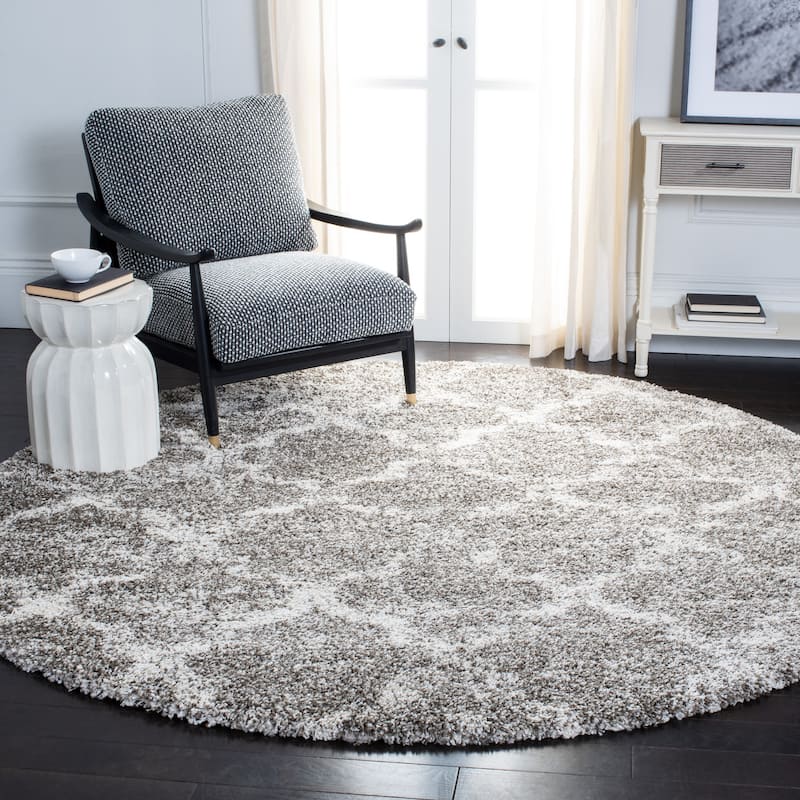 SAFAVIEH Hudson Shag Danita Trellis 2-inch Thick Rug - 7' Round - Grey/Ivory