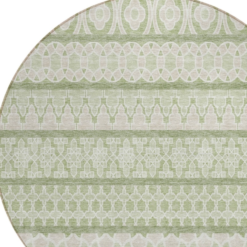 HomeRoots Quatrefoil Transitional Rectangle Outdoor Rug