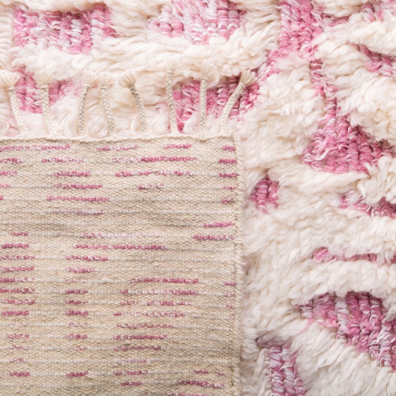 SAFAVIEH Hand-Knotted Manhattan Veroslava Wool Tassel Rug