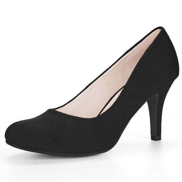 black rounded toe pumps