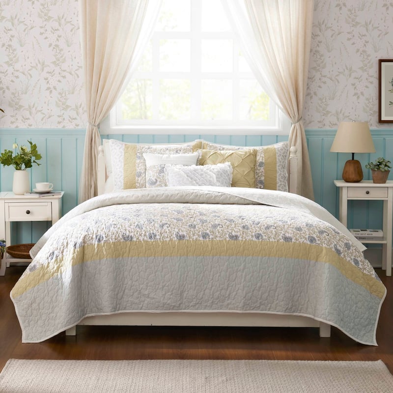 Madison Park Vanessa 6 Piece Cotton Percale Quilt Set with Throw Pillows