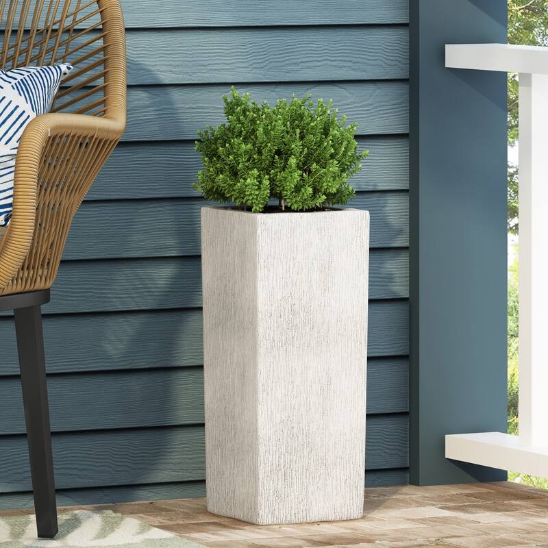 Flower pot，PLANTER，This garden urn planter allows for variation in height in your garden area